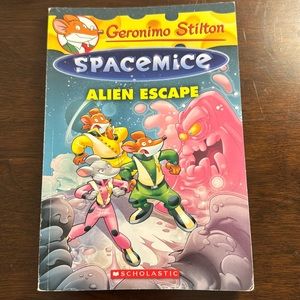 🎁5/$10🎁Geronimo Stilton Spacemice Alien Escape, paperback, 2014